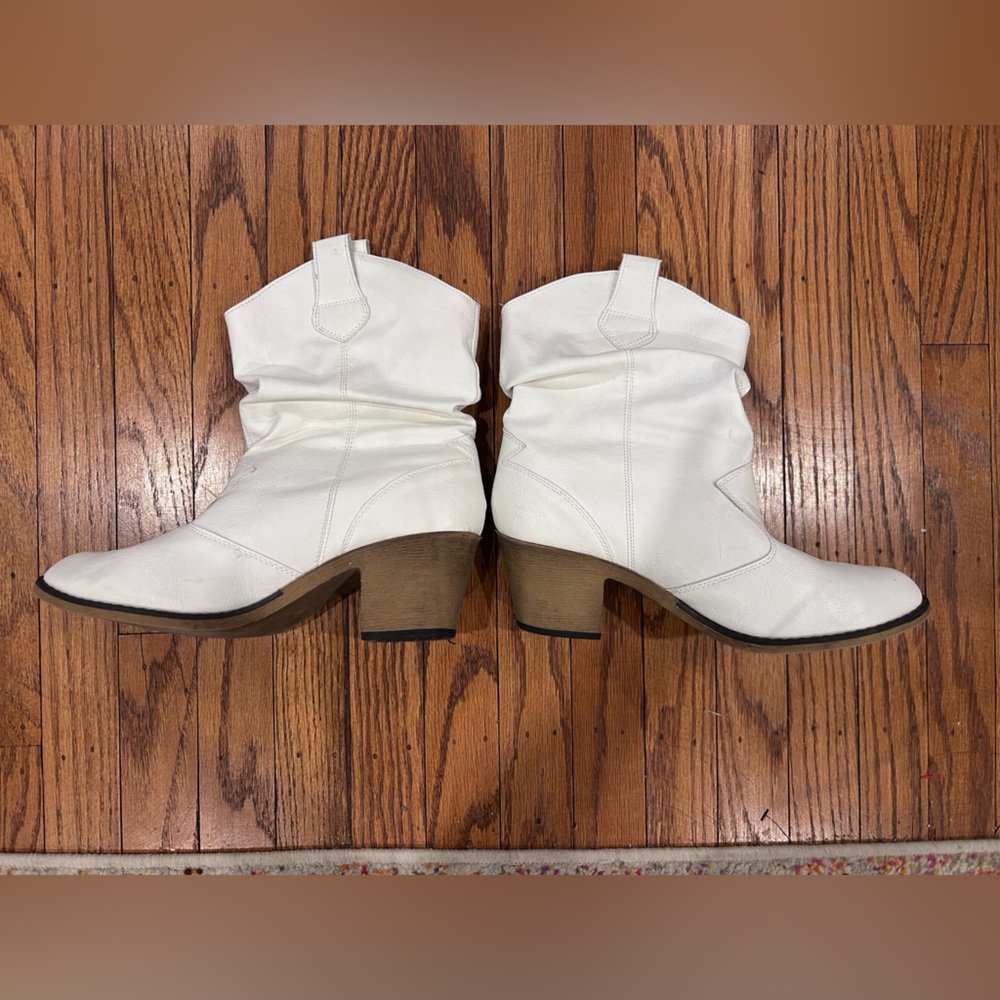 White Western Ankle Boots - Picture 10 of 12